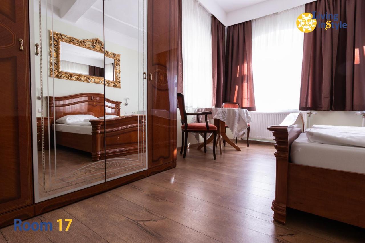 Living Instyle Apartment Кремс Екстериор снимка