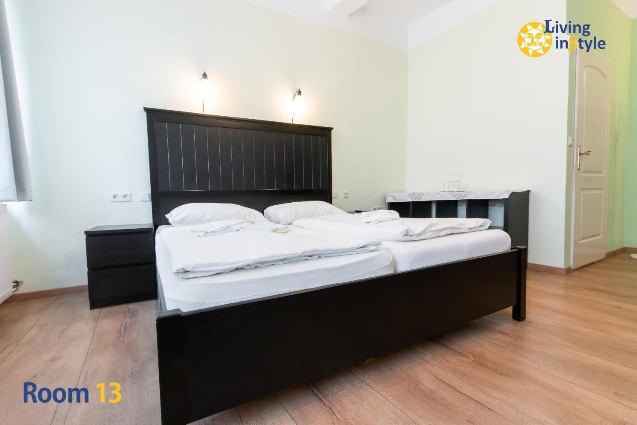 Living Instyle Apartment Кремс Екстериор снимка